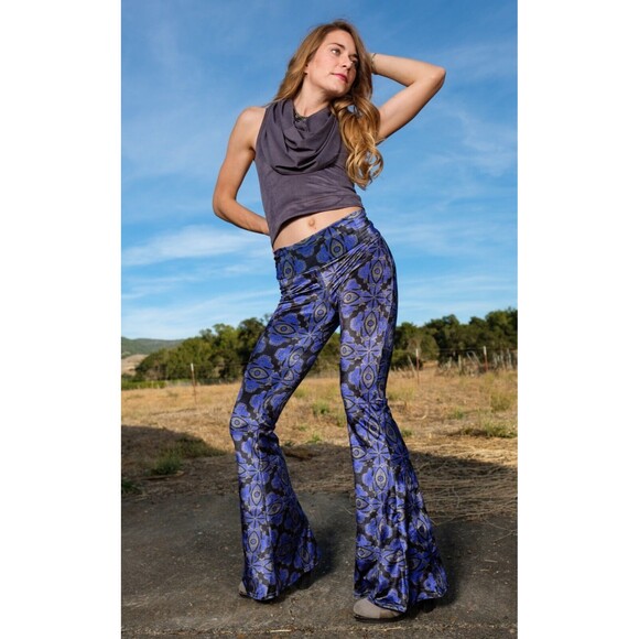 Jammin Warrior Collective Grateful Dead Velour Bell Bottoms Medium Skull Eye L - Picture 9 of 16